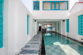 White Sail Villa and Pool
